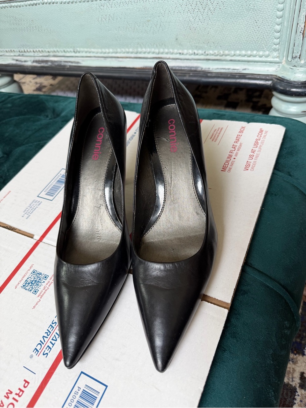 Connie Black Pointed-Toe Women's Leather Pumps